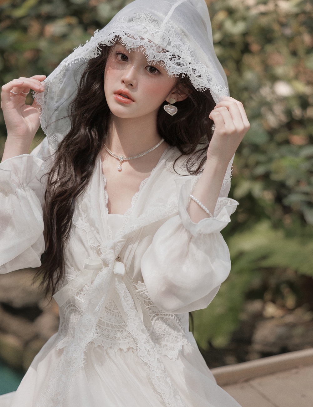 V-neck lace pinched waist long dress wear elegant temperament hat