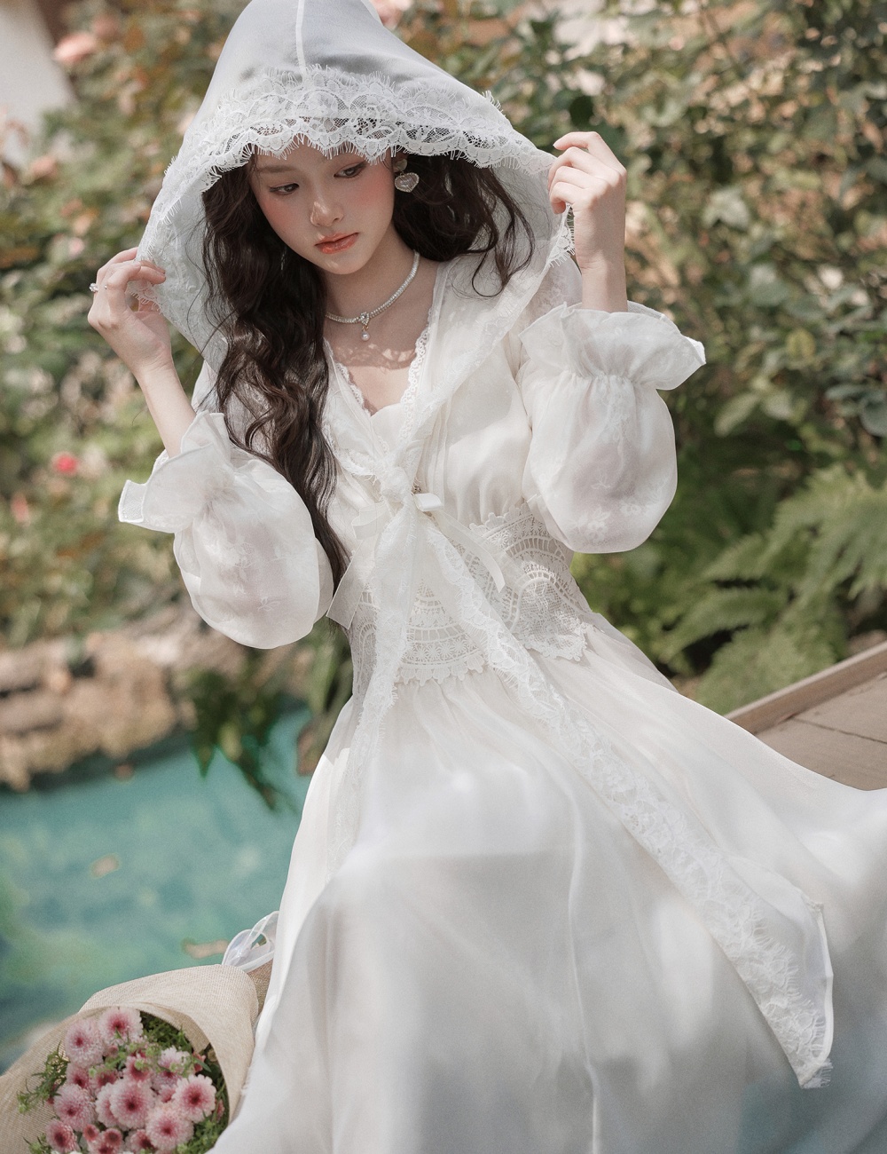 V-neck lace pinched waist long dress wear elegant temperament hat