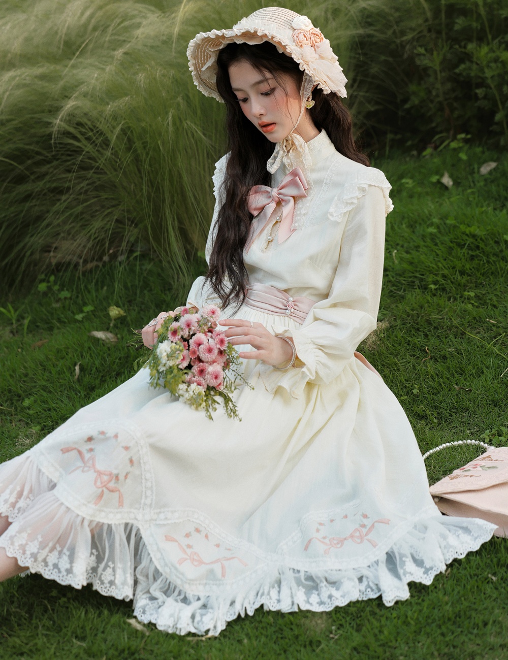 Elegant sweet sweet princess bow embroidery light dress