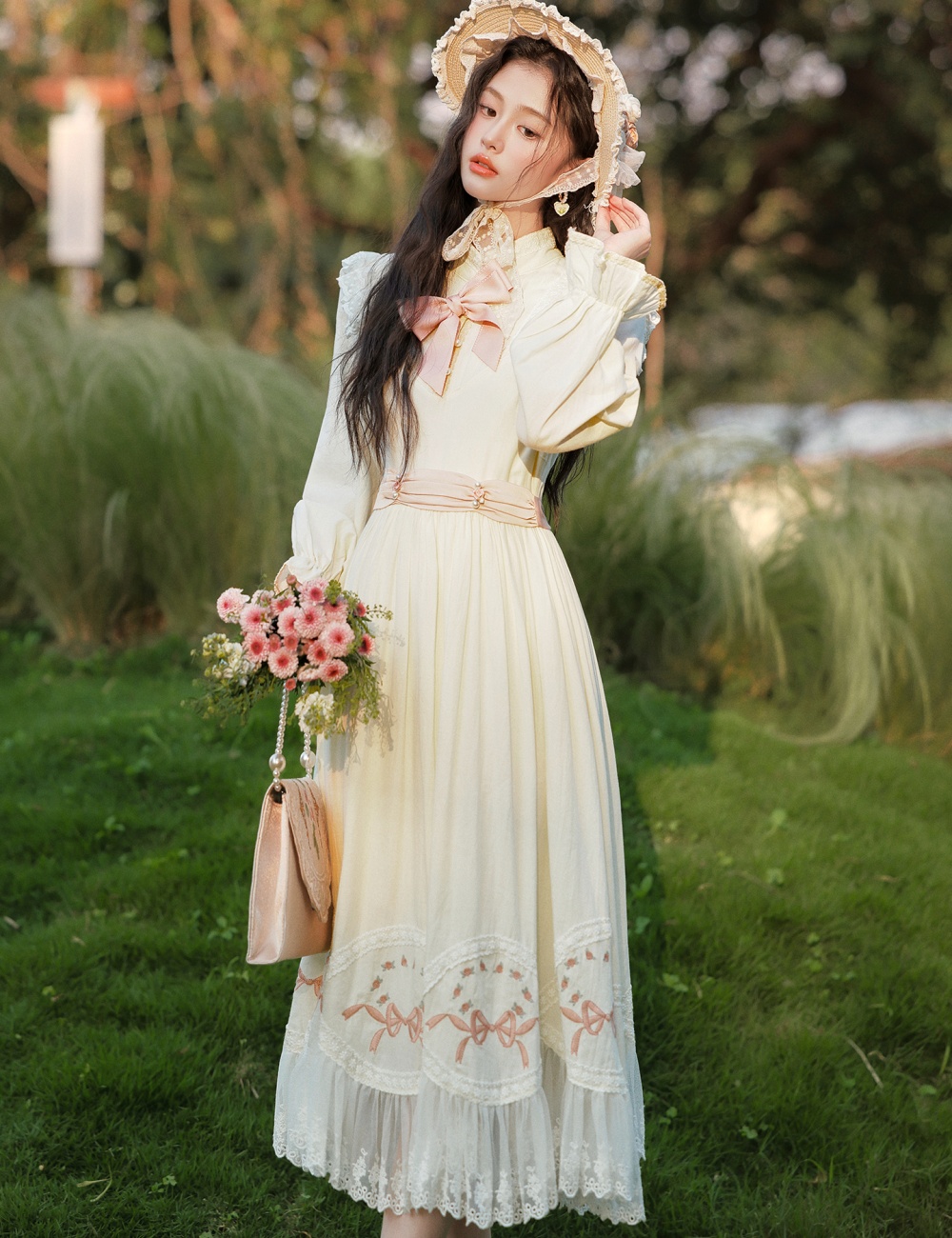 Elegant sweet sweet princess bow embroidery light dress