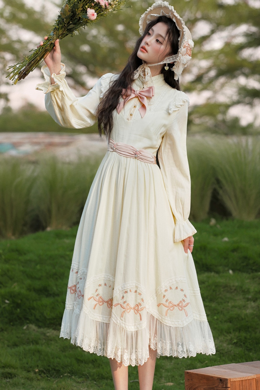 Elegant sweet sweet princess bow embroidery light dress