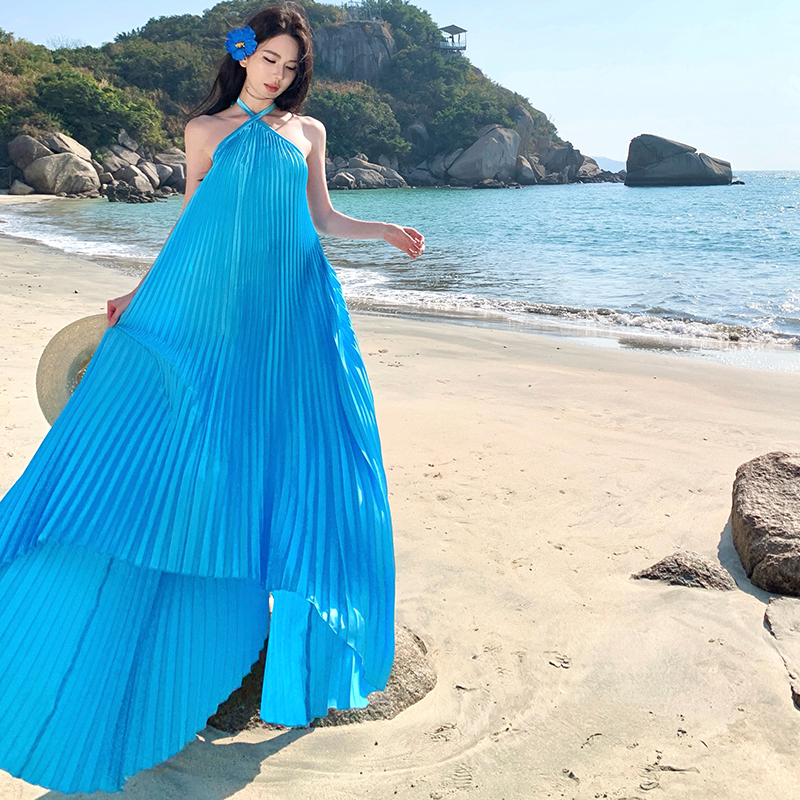 Halter blue sexy was white loose pleated irregular dress