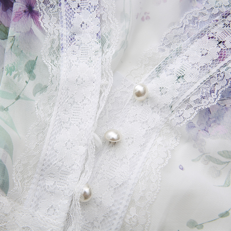 Spring and summer lantern sleeve vacation splice lace dress