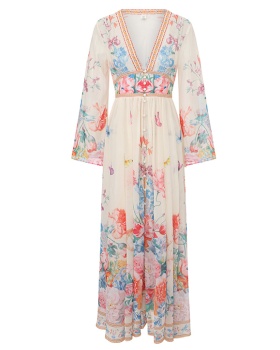 Spring and summer vacation trumpet sleeves dress