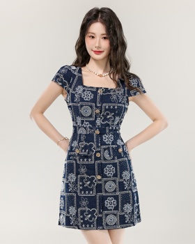 Embroidery puff sleeve summer temperament dress