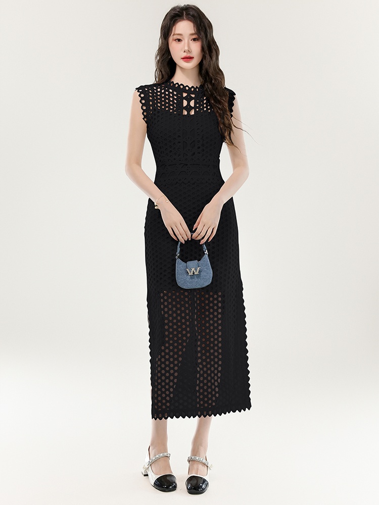 Fashion hollow slit sleeveless round neck dress