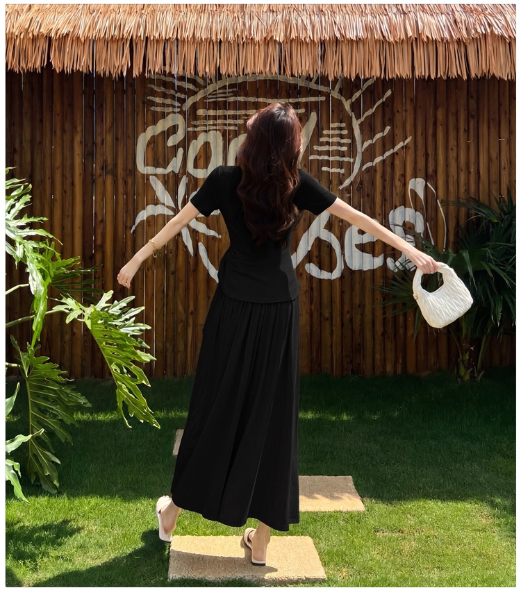 Niche skirt France style T-shirt a set for women