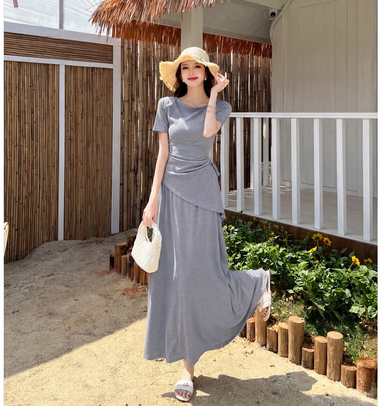 Niche skirt France style T-shirt a set for women