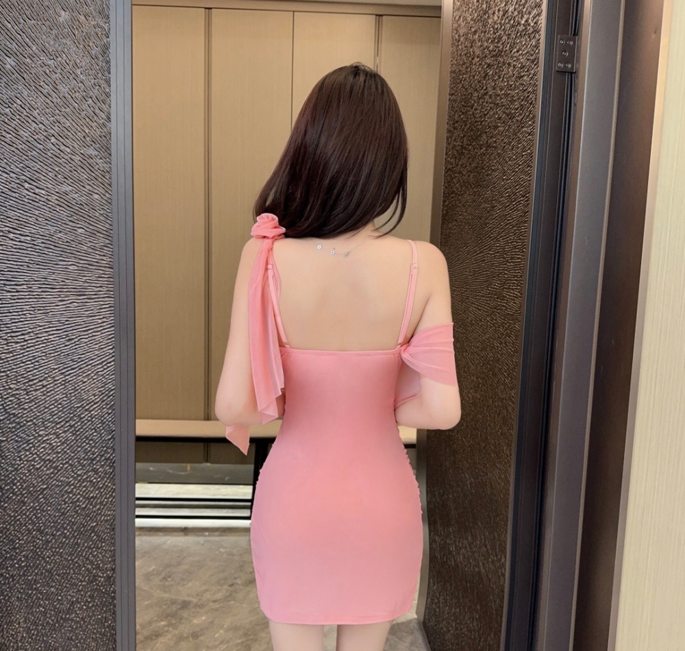 Sloping shoulder enticement dress fold shoulder T-back