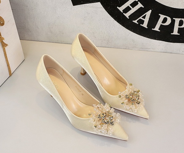 Rhinestone pointed fashion metal shoes for women