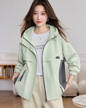 Outdoor sports long sleeve pocket thin windproof coat