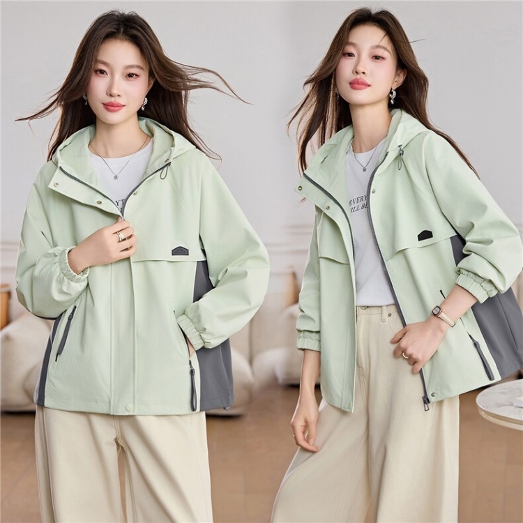 Outdoor sports long sleeve pocket thin windproof coat