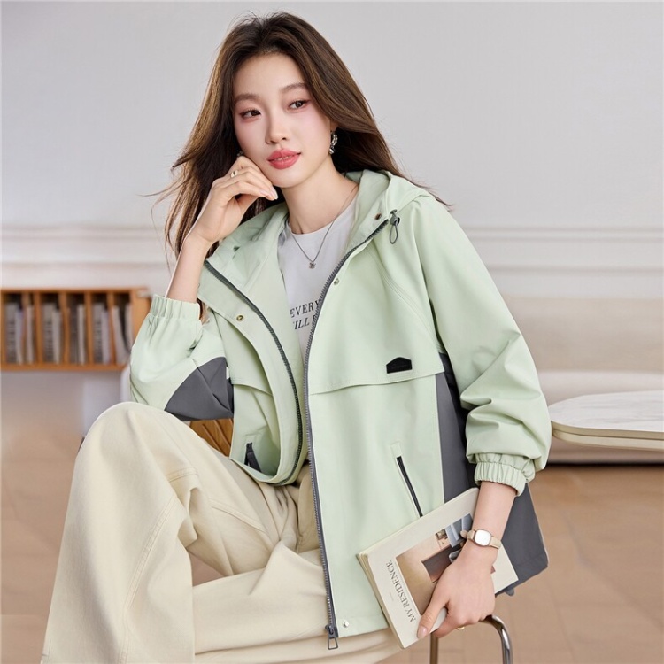Outdoor sports long sleeve pocket thin windproof coat