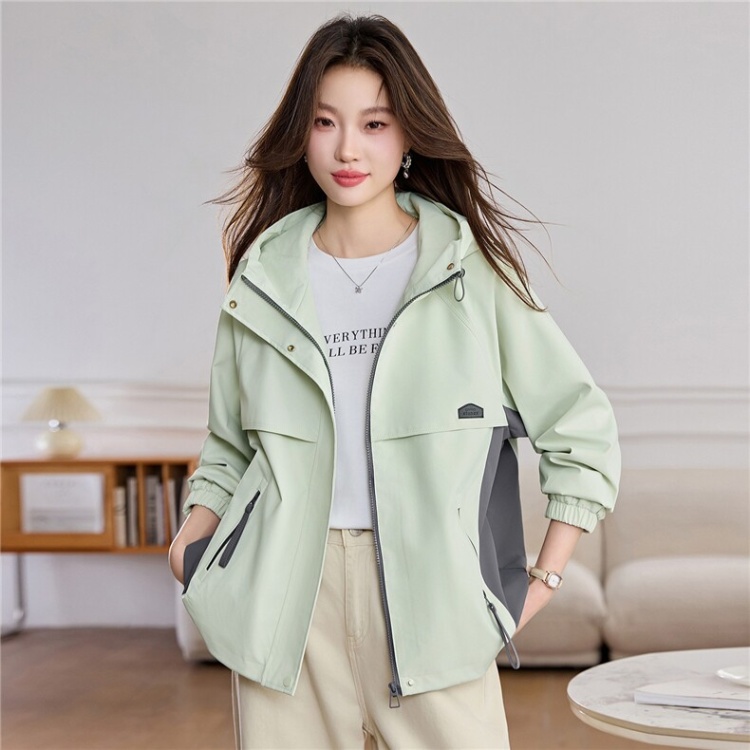 Outdoor sports long sleeve pocket thin windproof coat