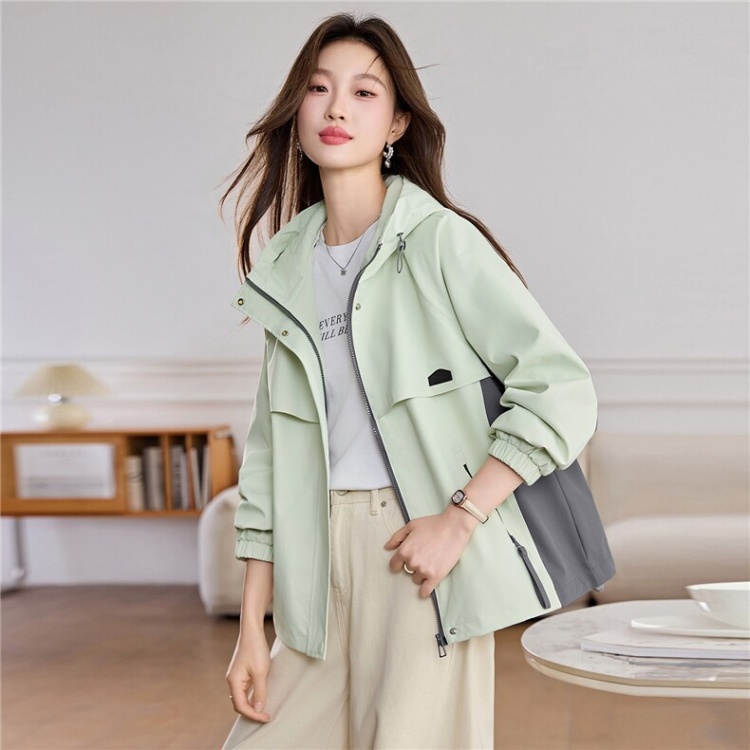 Outdoor sports long sleeve pocket thin windproof coat