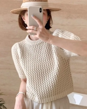 Pullover round neck sweater hollow short tops for women
