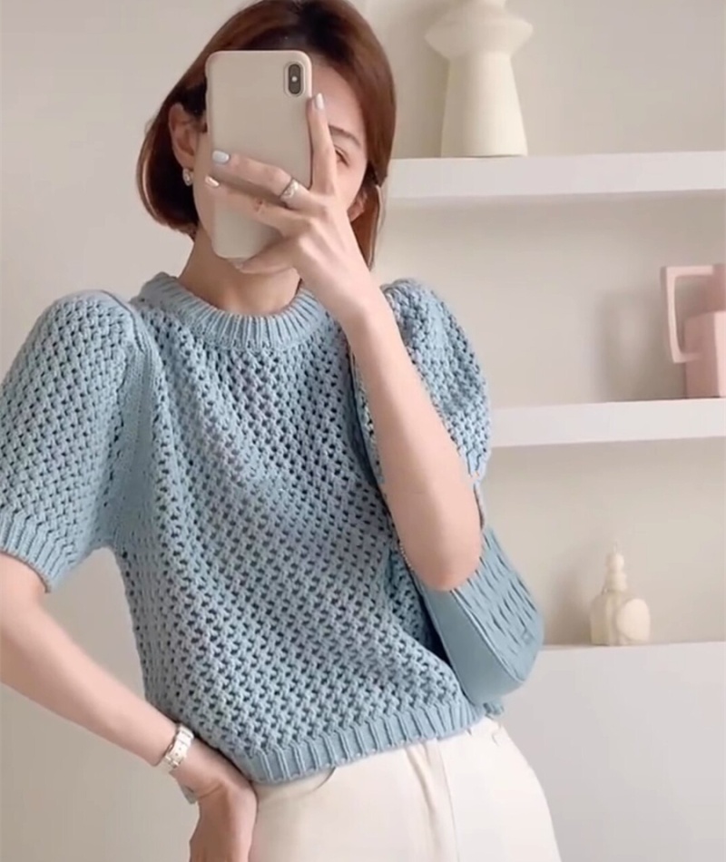 Pullover round neck sweater hollow short tops for women