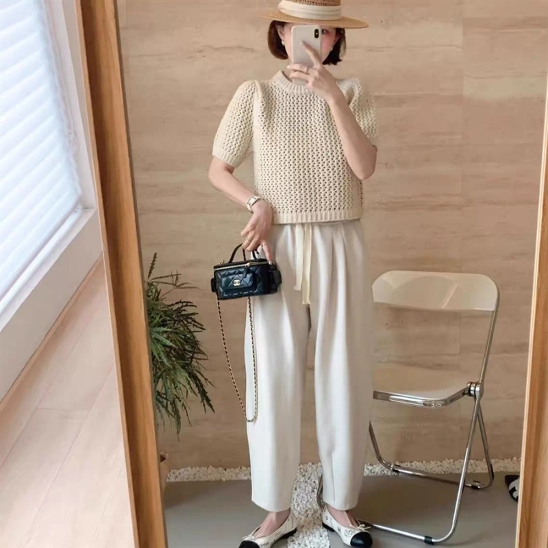 Pullover round neck sweater hollow short tops for women