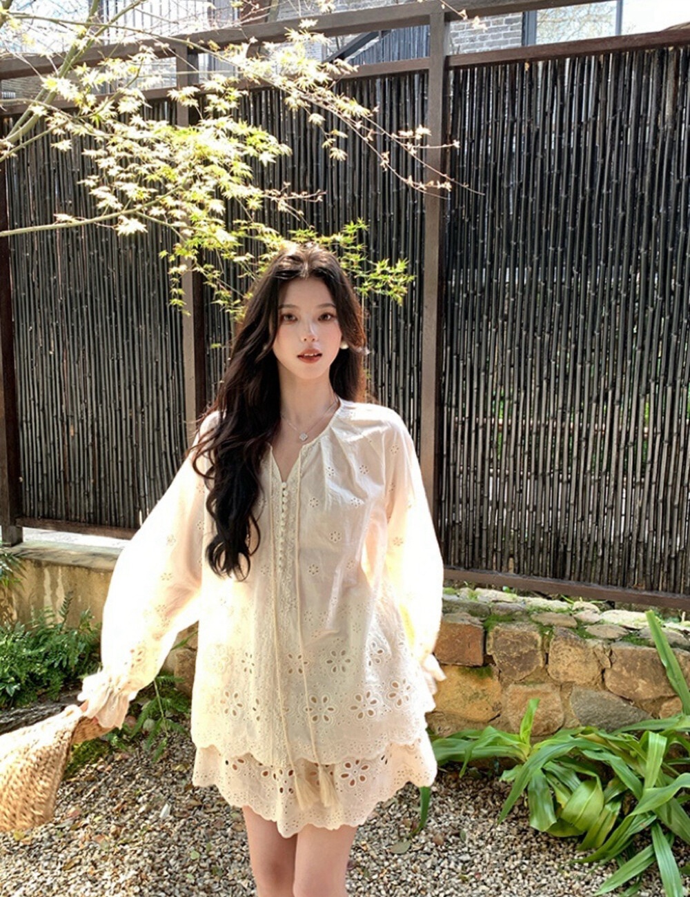 Hollow lace tops spring and summer skirt a set