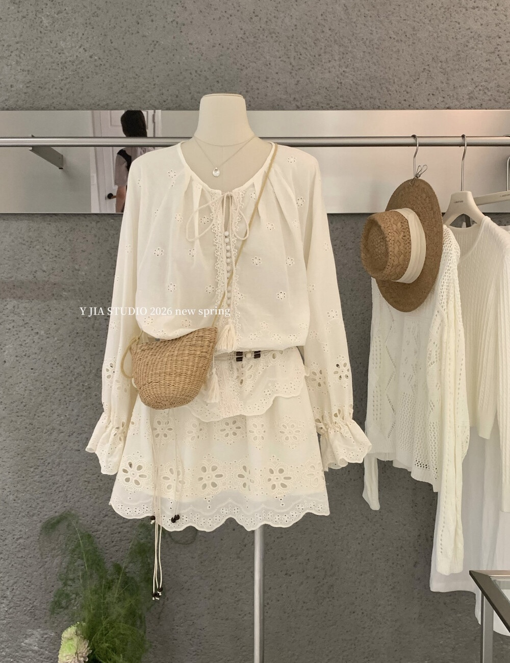 Hollow lace tops spring and summer skirt a set