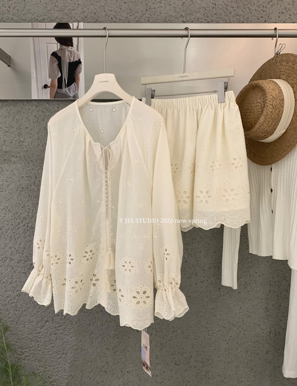 Hollow lace tops spring and summer skirt a set