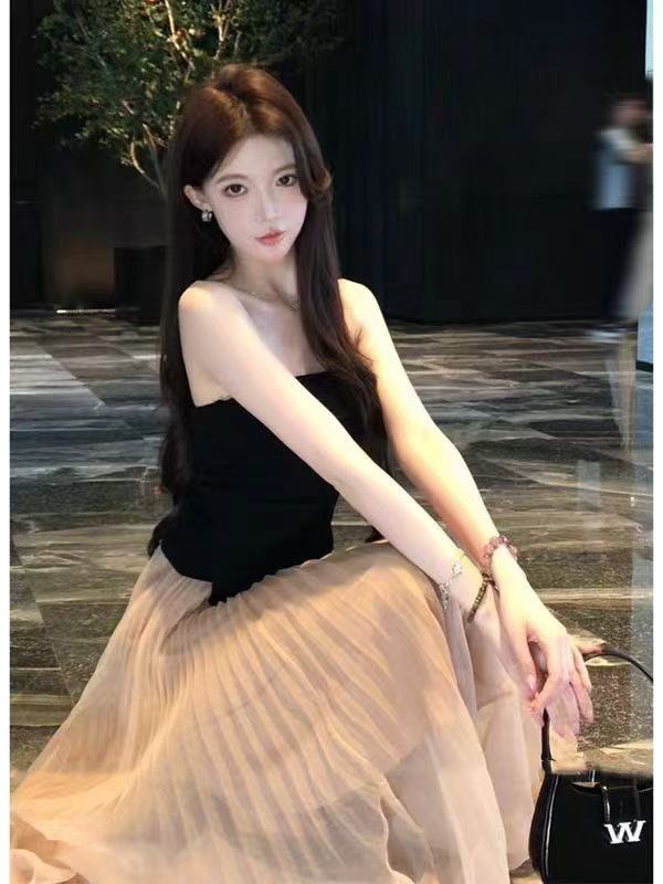 Bottoming long tops pleated vest a set for women