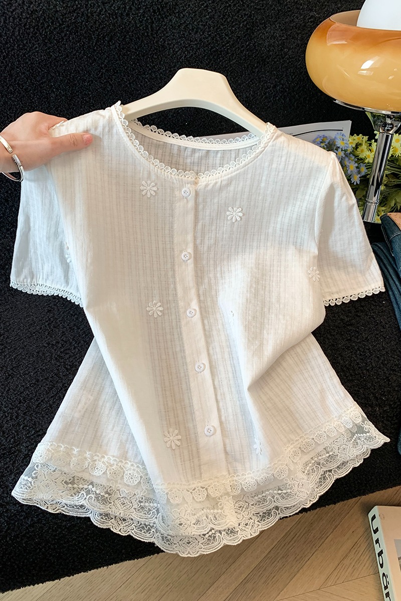 Commuting lace splice Korean style shirt for women