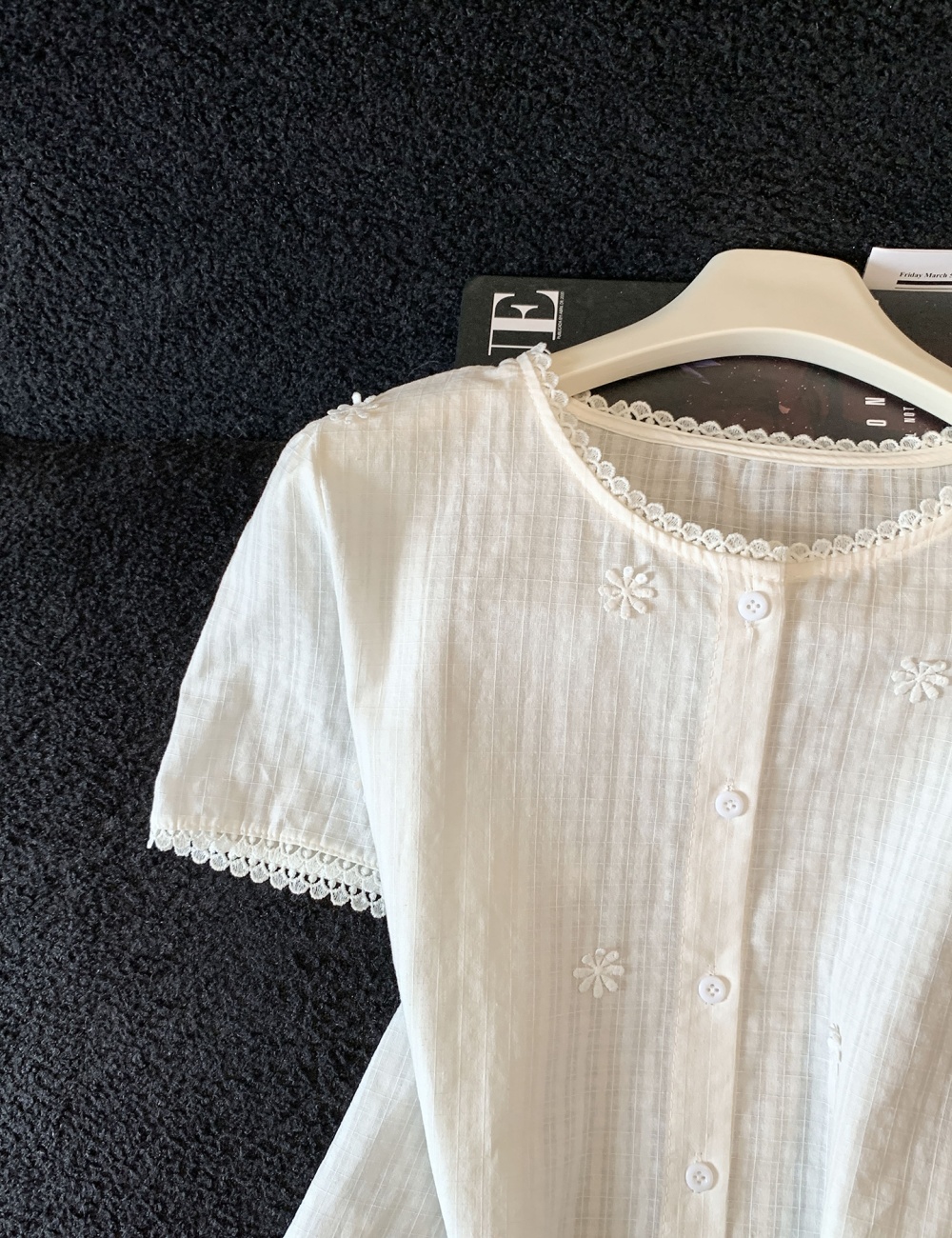 Commuting lace splice Korean style shirt for women