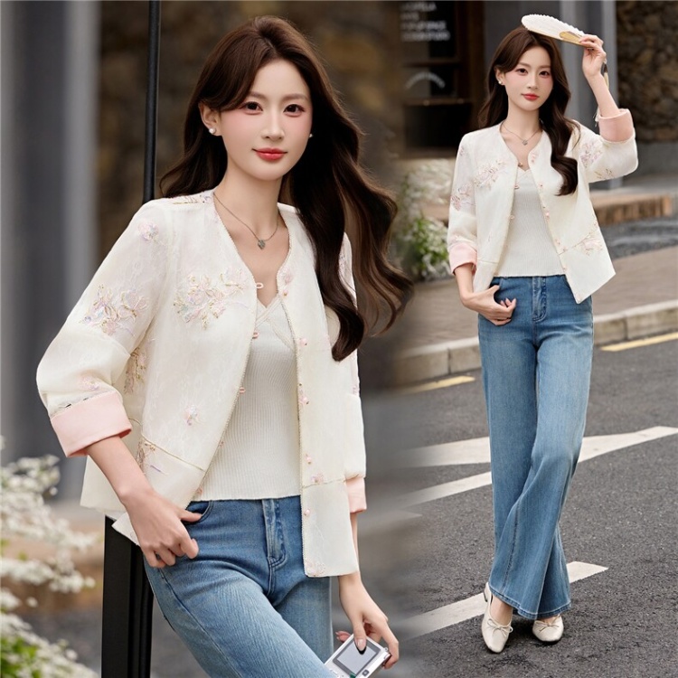 Temperament embroidery spring show young coat