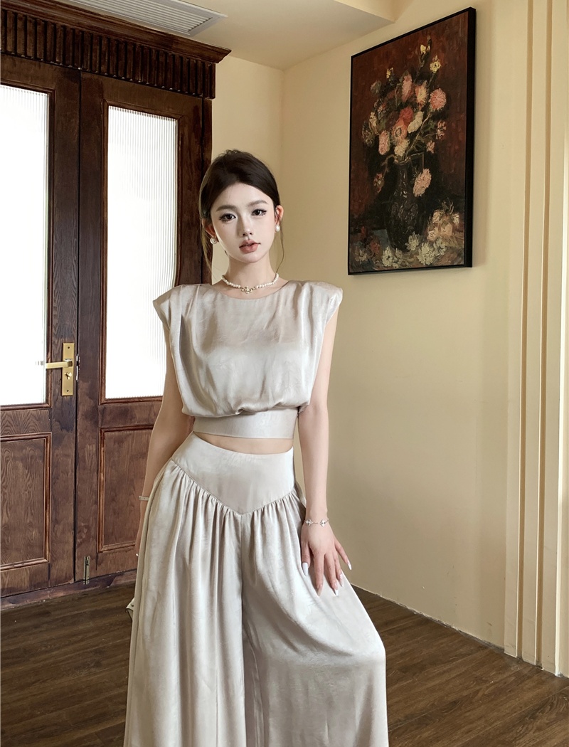 Sleeveless temperament pants niche light luxury vest a set