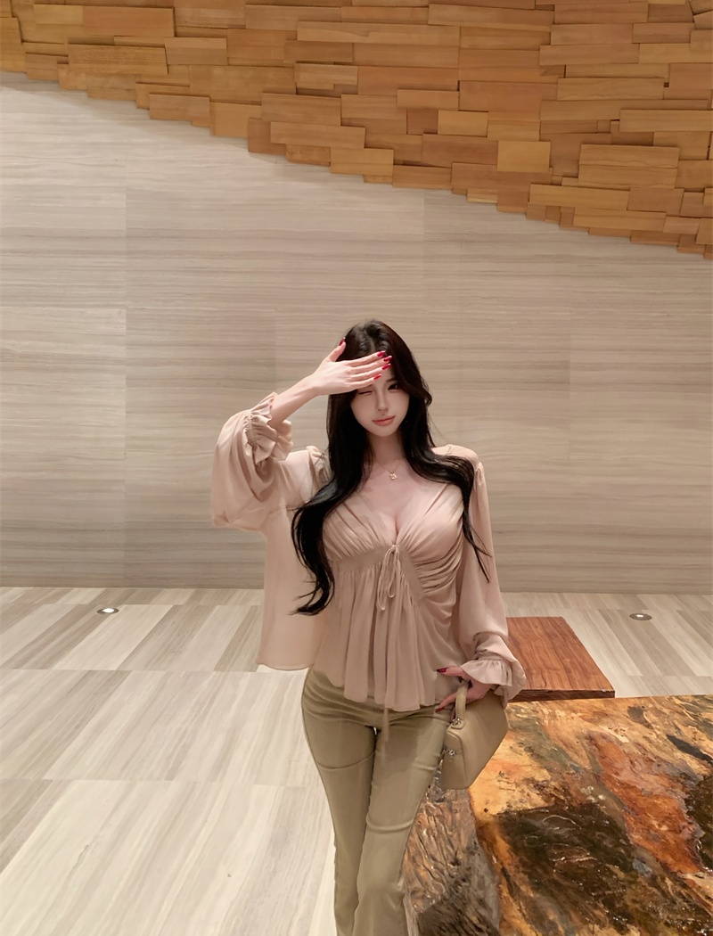 Tender enticement chiffon shirt fold V-neck tops