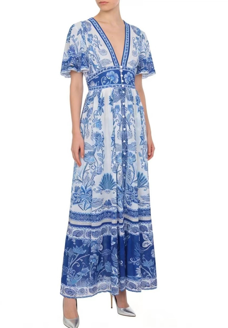 Vacation spring and summer pinched waist V-neck dress