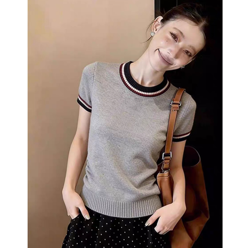 Short sleeve knitted gray T-shirt slim round neck summer tops