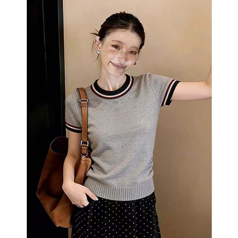 Short sleeve knitted gray T-shirt slim round neck summer tops