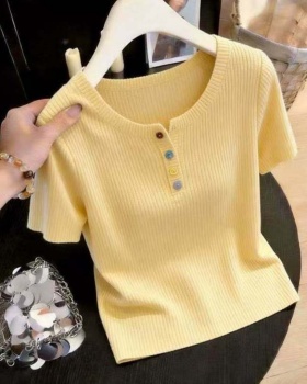 Yellow spring and summer T-shirt slim tops