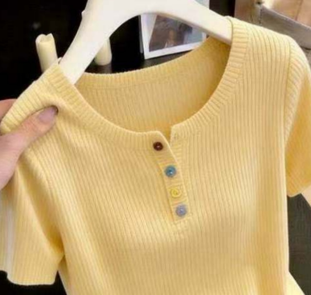 Yellow spring and summer T-shirt slim tops