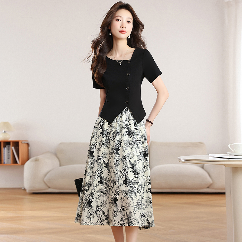 Square collar T-shirt ink skirt 2pcs set for women