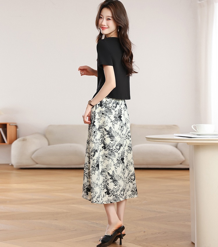 Square collar T-shirt ink skirt 2pcs set for women