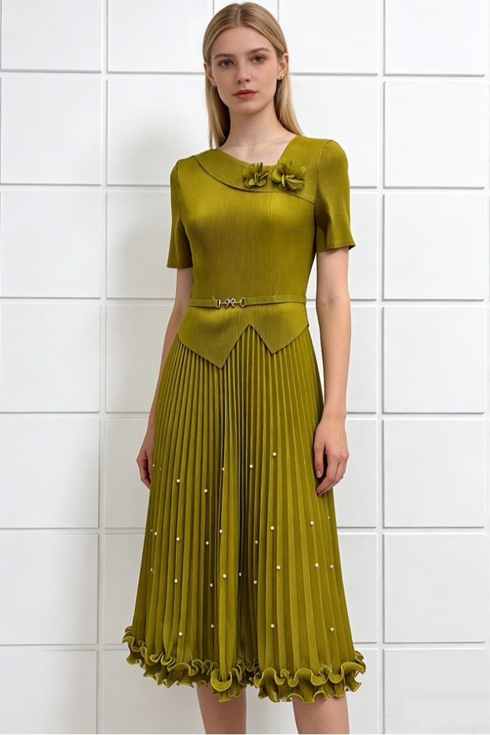 Wood ear disk flowers elegant pinched waist dress