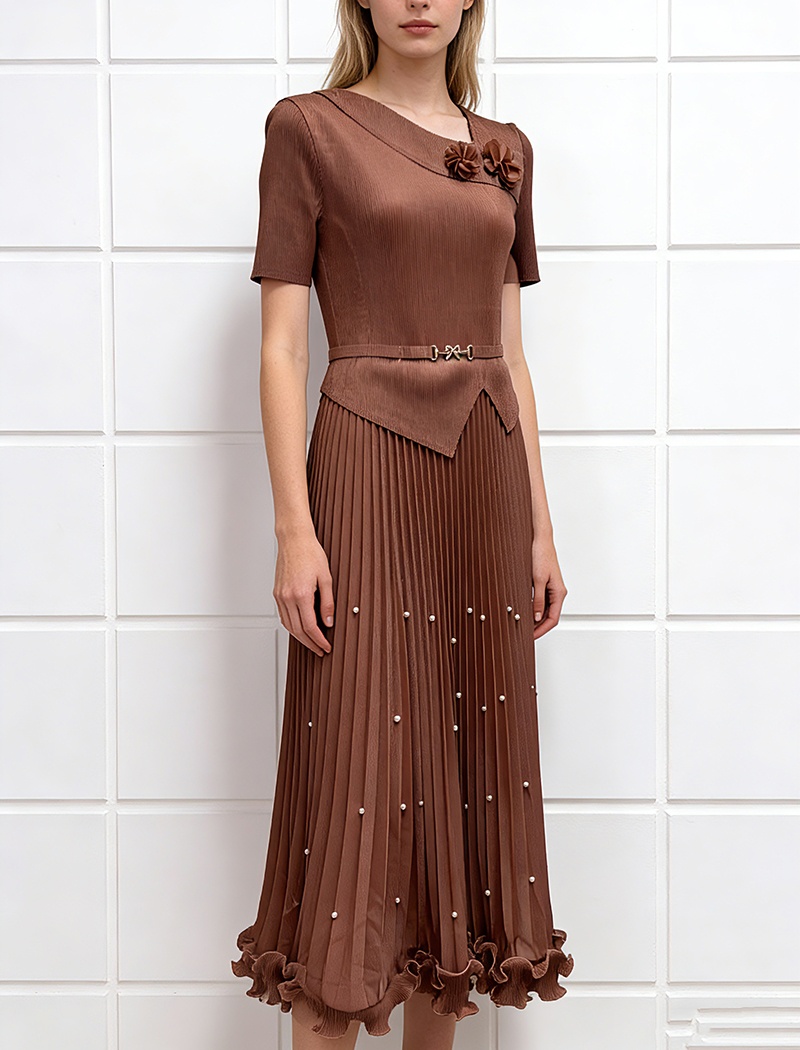 Wood ear disk flowers elegant pinched waist dress