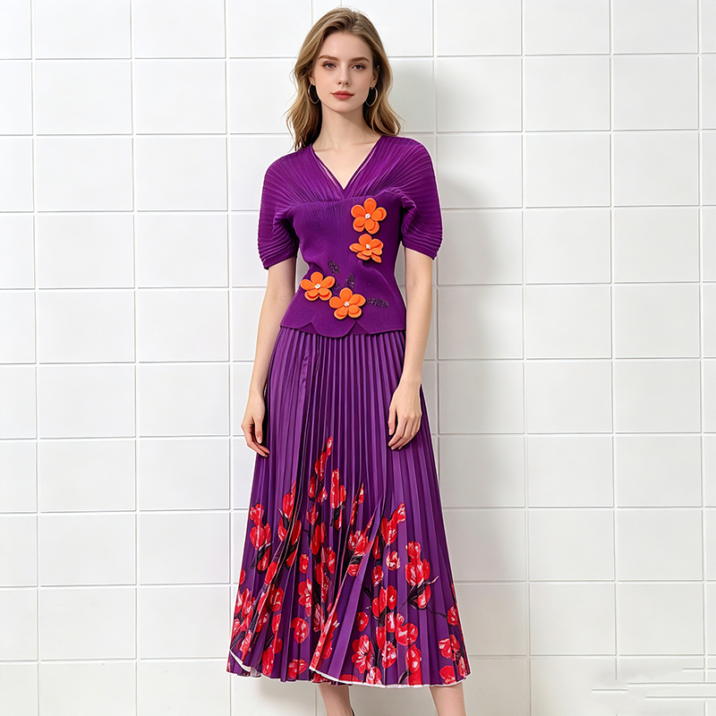 Colors decoration pleated skirt slim tops a set