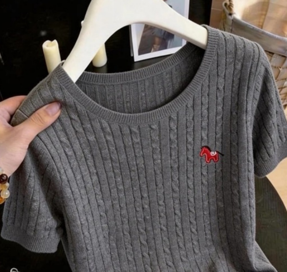 Short sleeve pony tops spring and summer slim T-shirt