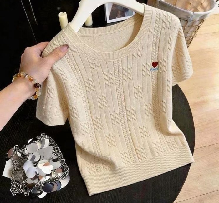 Slim spring and summer T-shirt twist pattern tops for women