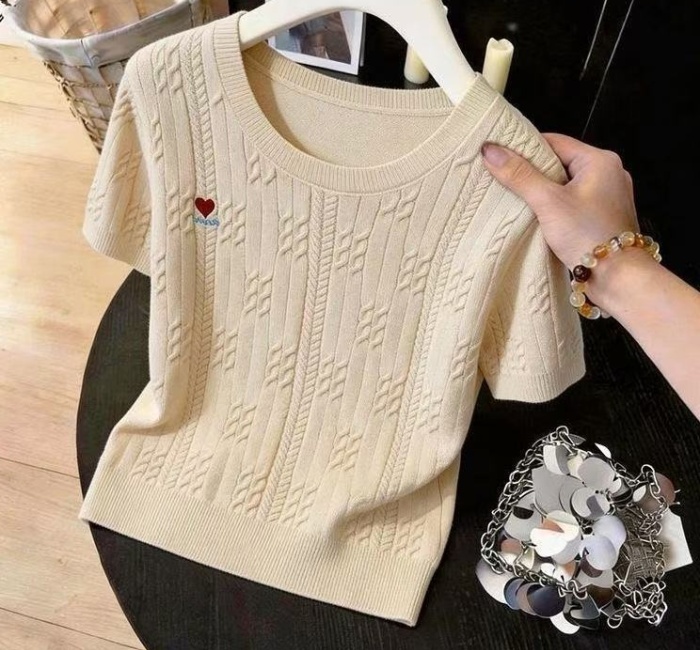 Slim spring and summer T-shirt twist pattern tops for women
