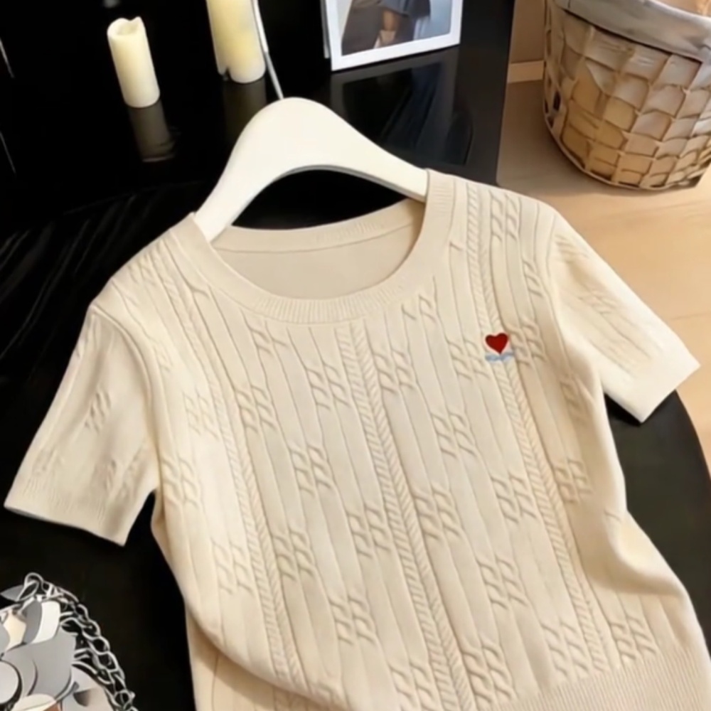 Slim spring and summer T-shirt twist pattern tops for women