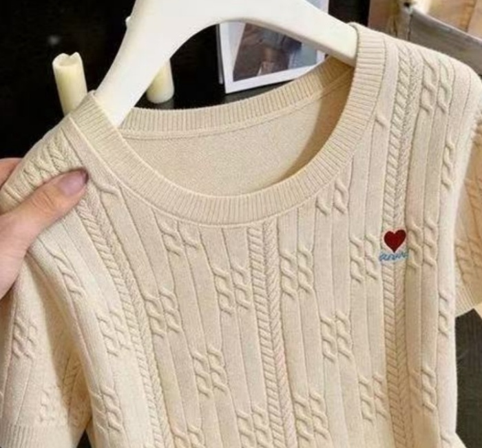 Slim spring and summer T-shirt twist pattern tops for women