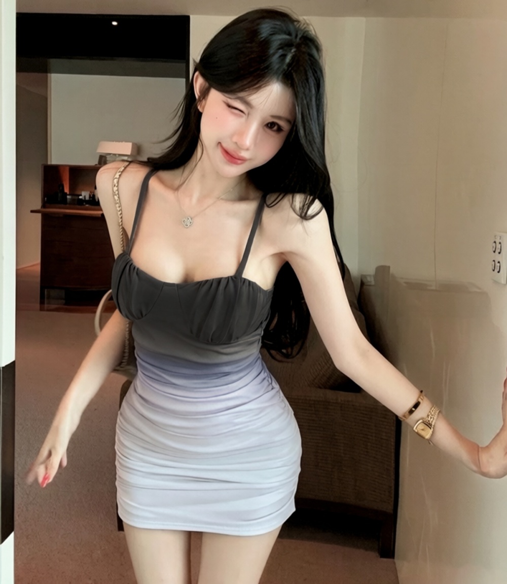 Sexy sling package hip niche simple gradient dress