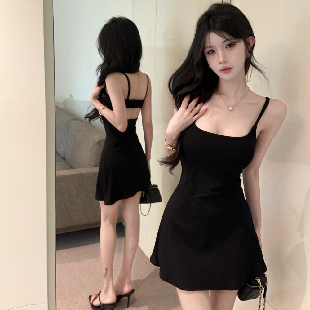 Sling sexy low-cut big skirt pinched waist halter dress