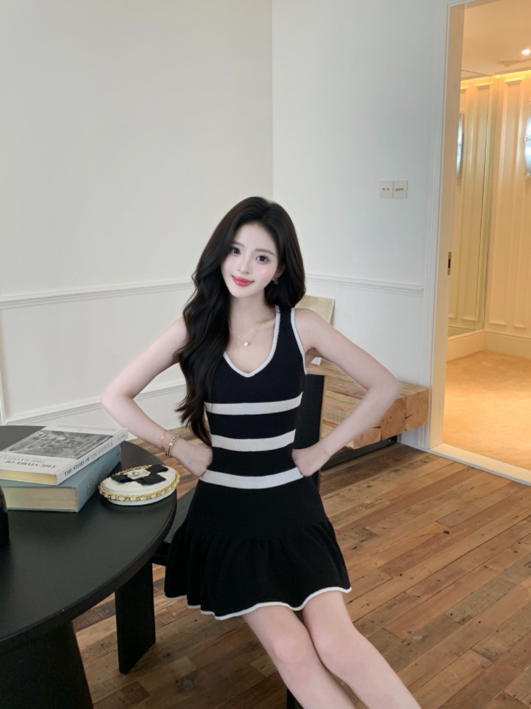 Summer temperament knitted stripe special France style dress