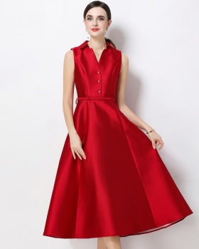 Commuting pinched waist A-line sleeveless dress